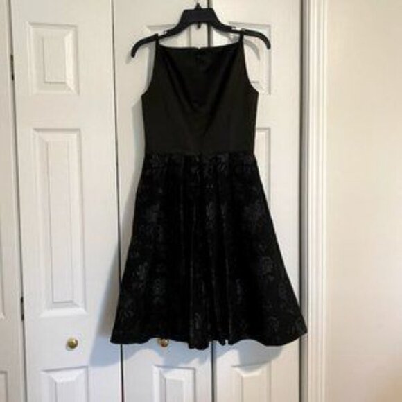 Gal Meets Glam Kimberly dress - Picture 8 of 9